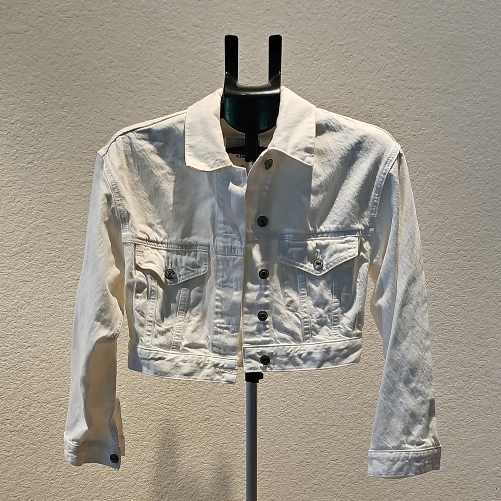 Abercrombie & Fitch White Cropped Jean Jacket